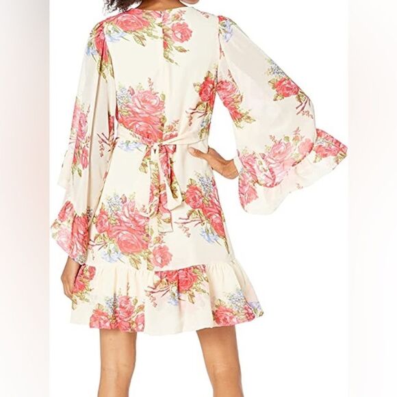 NWT Betsey Johnson Ivory Rose Boho Bell Sleeve V-Neck Floral Ruffle Dress Size 6 - Picture 2 of 5